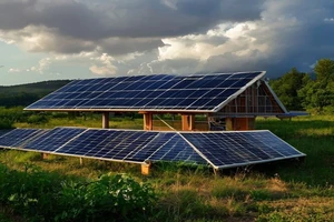 Comment protéger son installation solaire de la foudre et des surtensions ?