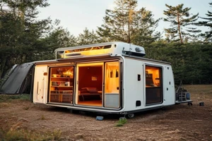 Les kits solaires portables : l'alternative nomade pour micro-cabanes